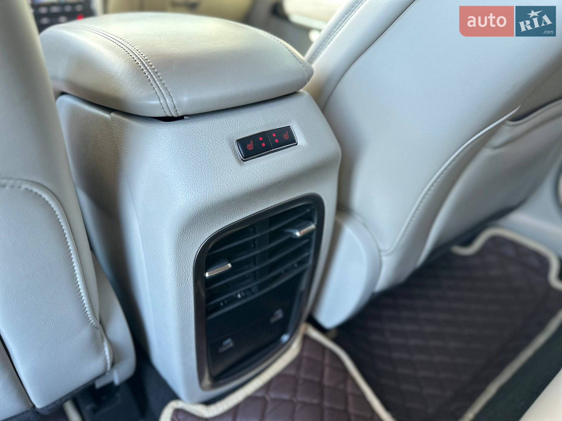 2019 Lincoln MKC - мініатюра 28