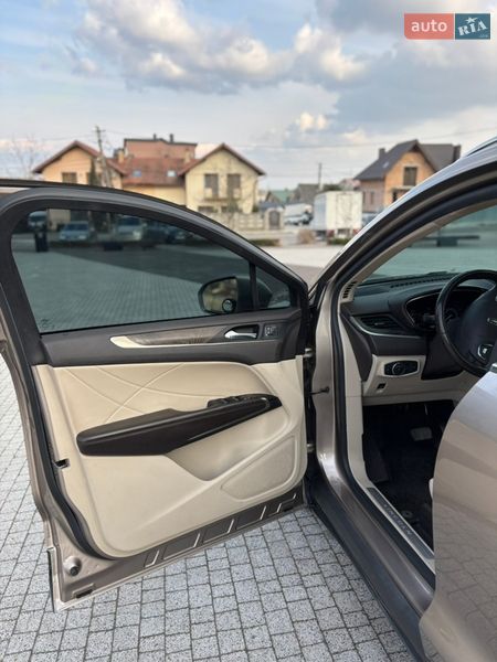 Внедорожник / Кроссовер Lincoln MKC 2017 в Львове фото 30 Внедорожник / Кроссовер Lincoln MKC 2017 в Львове