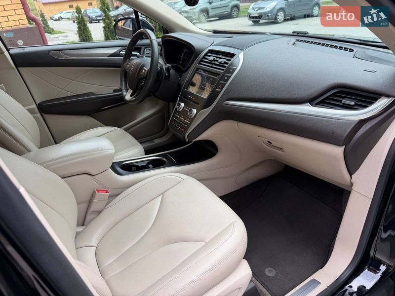 Внедорожник / Кроссовер Lincoln MKC 2016 в Нетешине