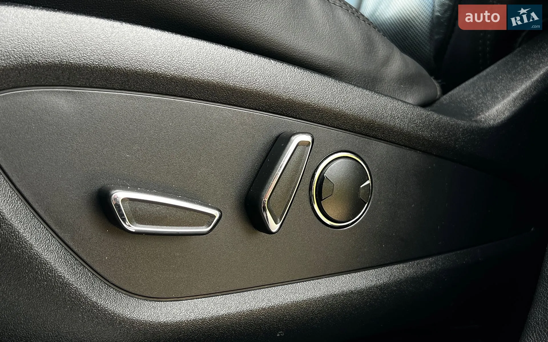 2016 Lincoln MKC - мініатюра 21
