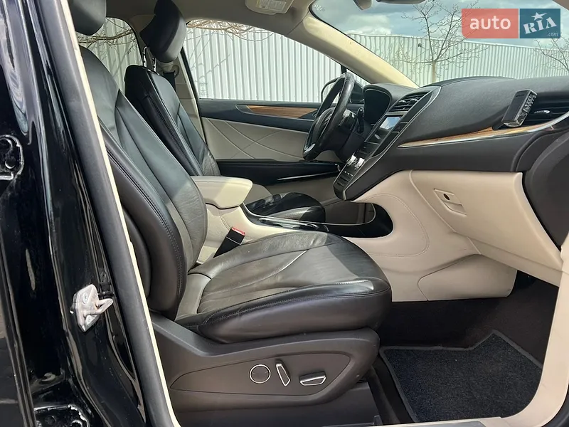 Lincoln MKC 2015 VIN 5LMCJ2C92GUJ20541 фото оголошення 19 з 64