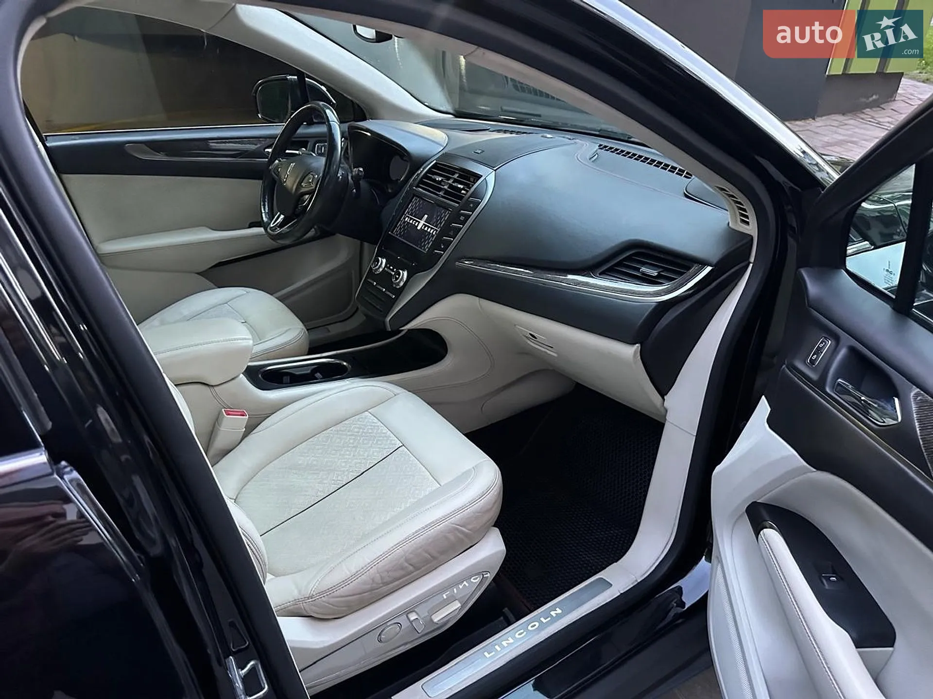 2016 Lincoln MKC - мініатюра 56