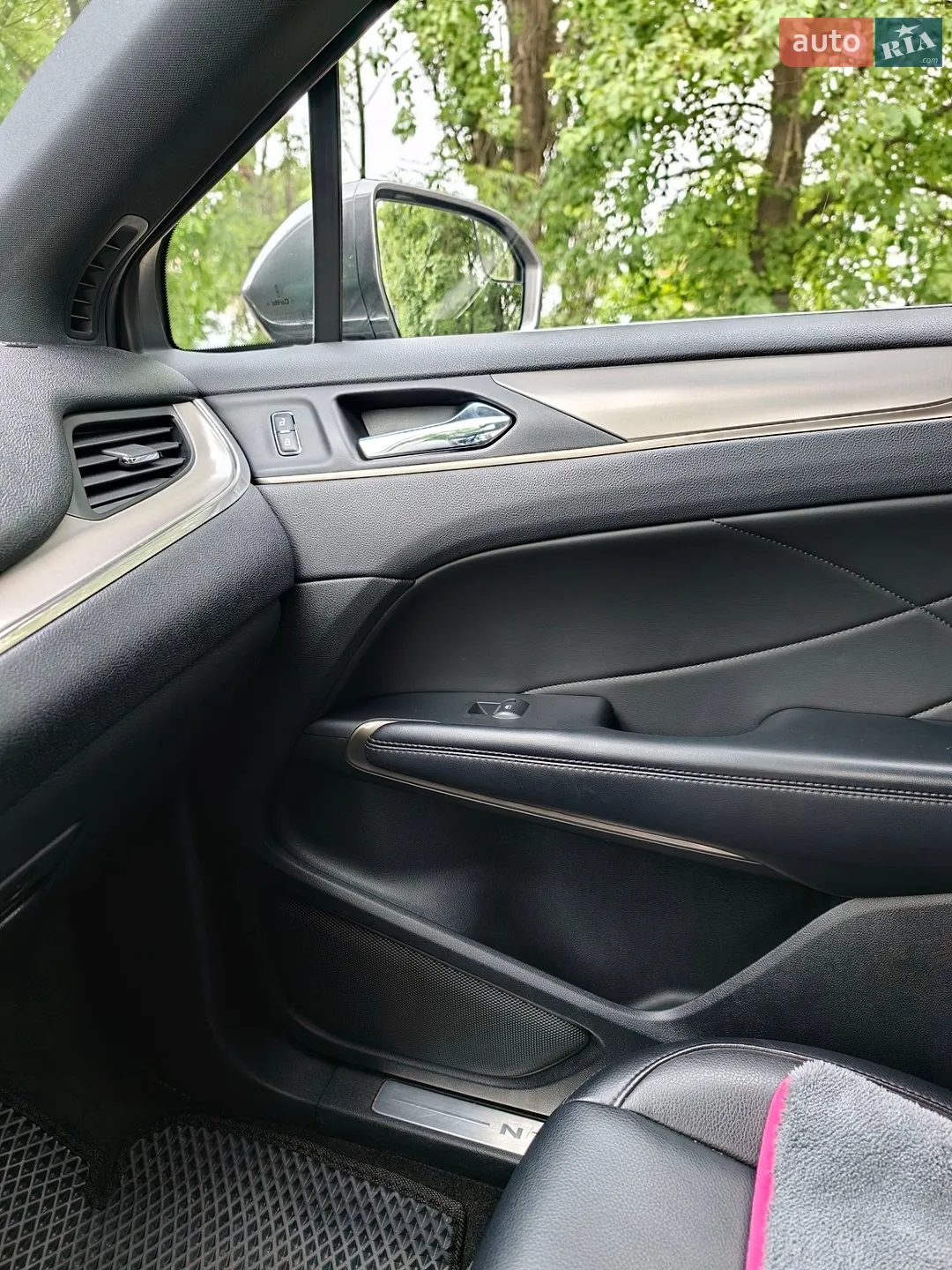 2016 Lincoln MKC - мініатюра 20