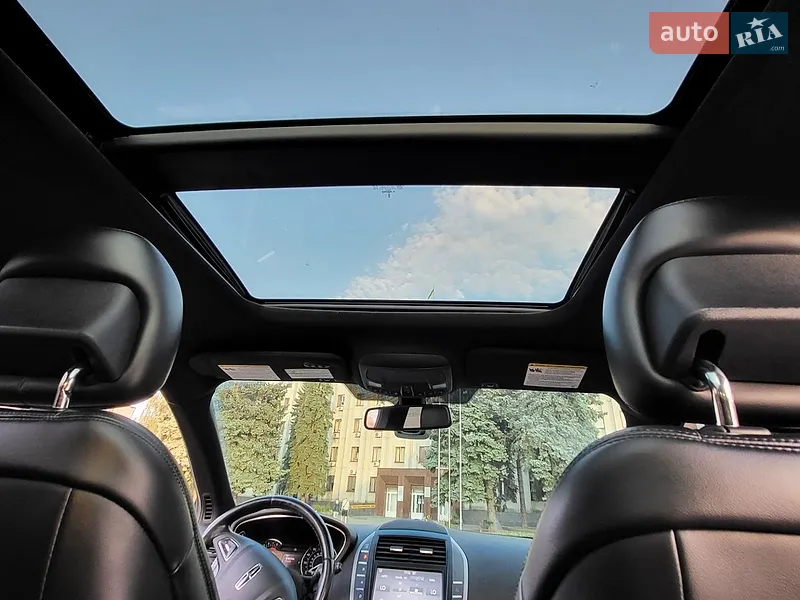 Lincoln MKC 2016 VIN 5LMCJ3D9XGUJ26656 фото оголошення 9 з 40