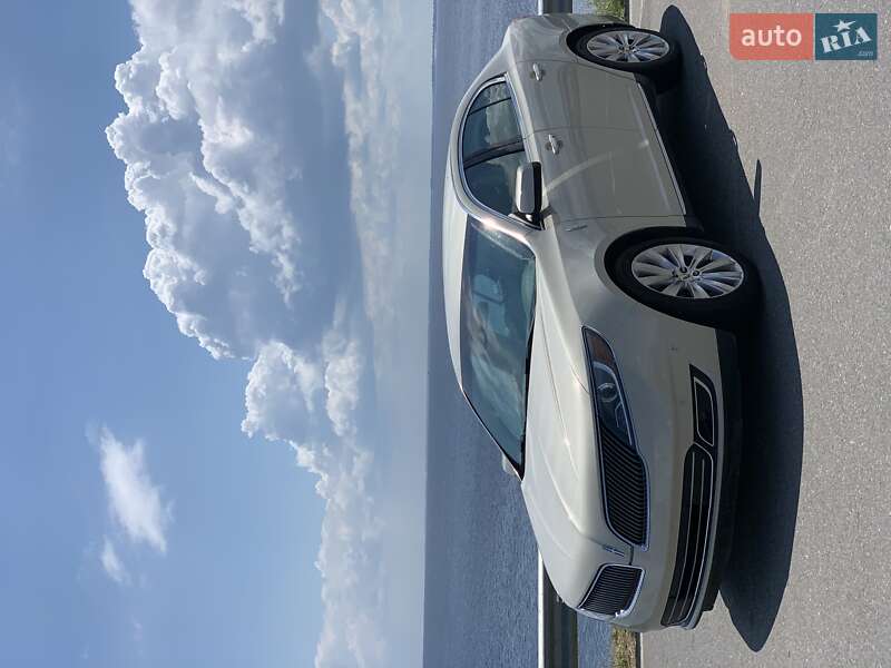 Седан Lincoln MKS 2014 в Черкассах