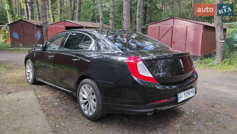Седан Lincoln MKS 2012 в Броварах