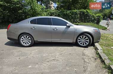 Седан Lincoln MKS 2015 в 