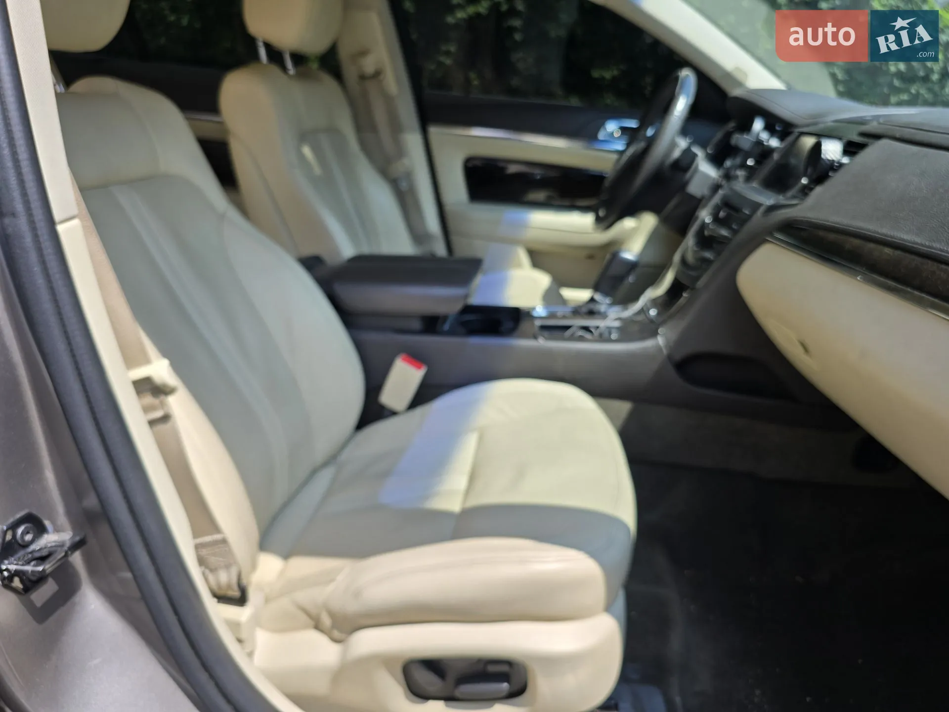 2015 Lincoln MKS - мініатюра 31