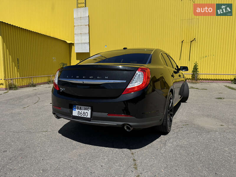 Седан Lincoln MKS 2015 в Кропивницком