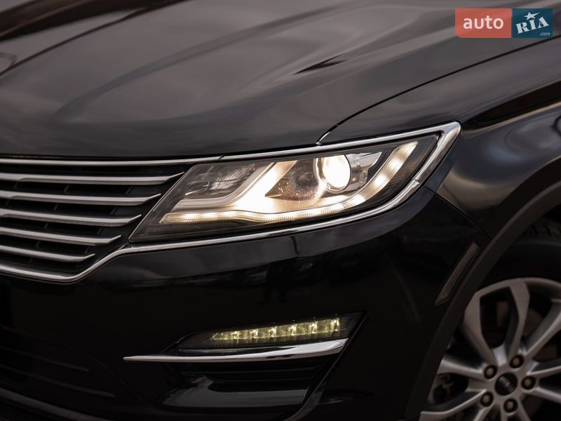 Седан Lincoln MKS 2014 в Дніпрі
