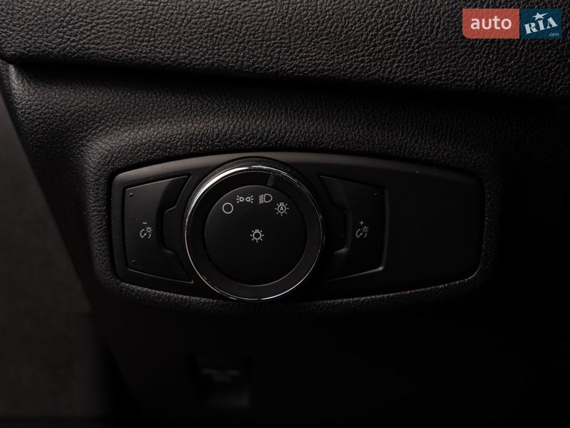 Седан Lincoln MKS 2014 в Дніпрі