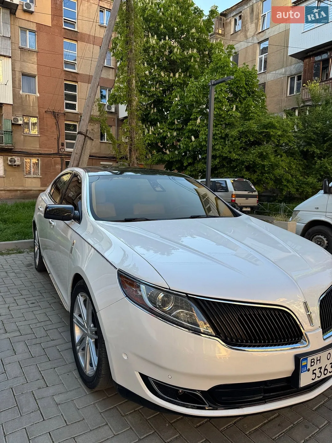 2014 Lincoln MKS - фото 1