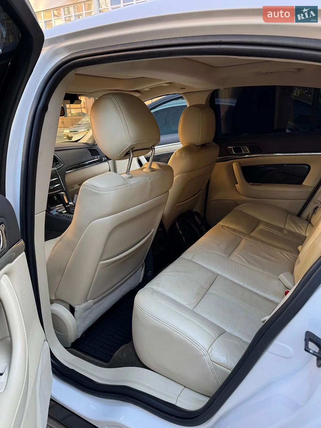 2014 Lincoln MKS - мініатюра 8