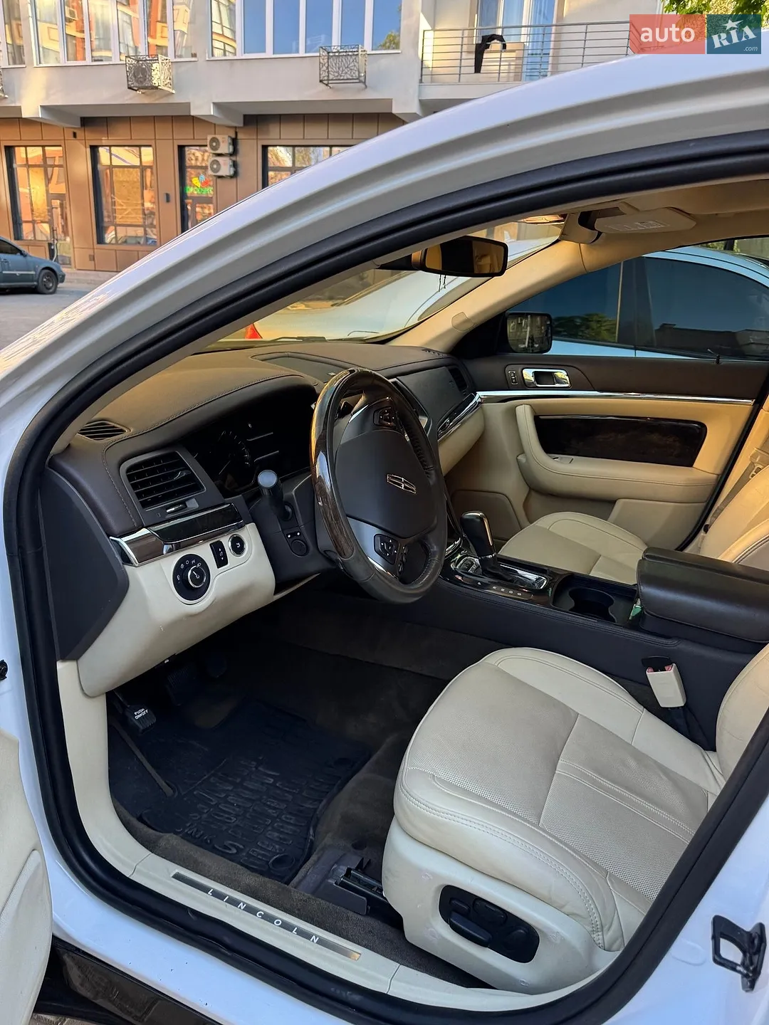 2014 Lincoln MKS - мініатюра 10
