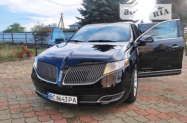 Минивэн Lincoln MKT 2016 в 
