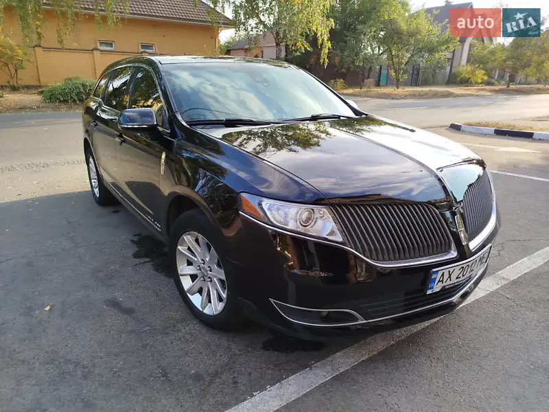 Lincoln MKT