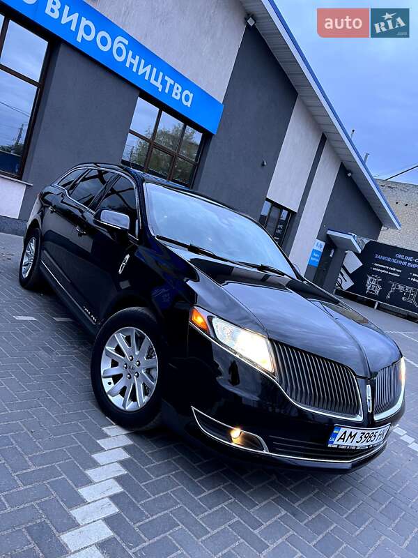 Внедорожник / Кроссовер Lincoln MKT 2016 в Житомире