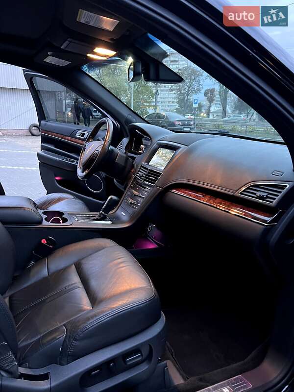 Внедорожник / Кроссовер Lincoln MKT 2016 в Житомире