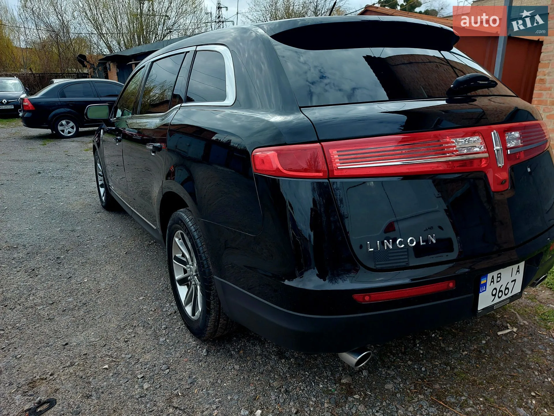 2017 Lincoln MKT - мініатюра 11
