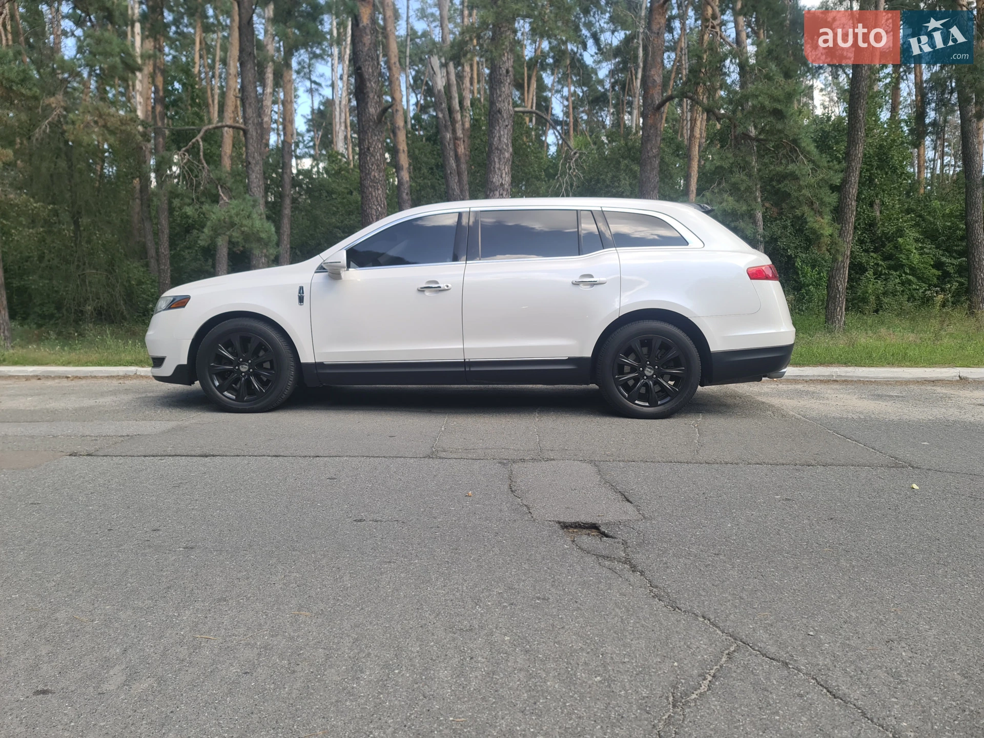 2012 Lincoln MKT - мініатюра 13
