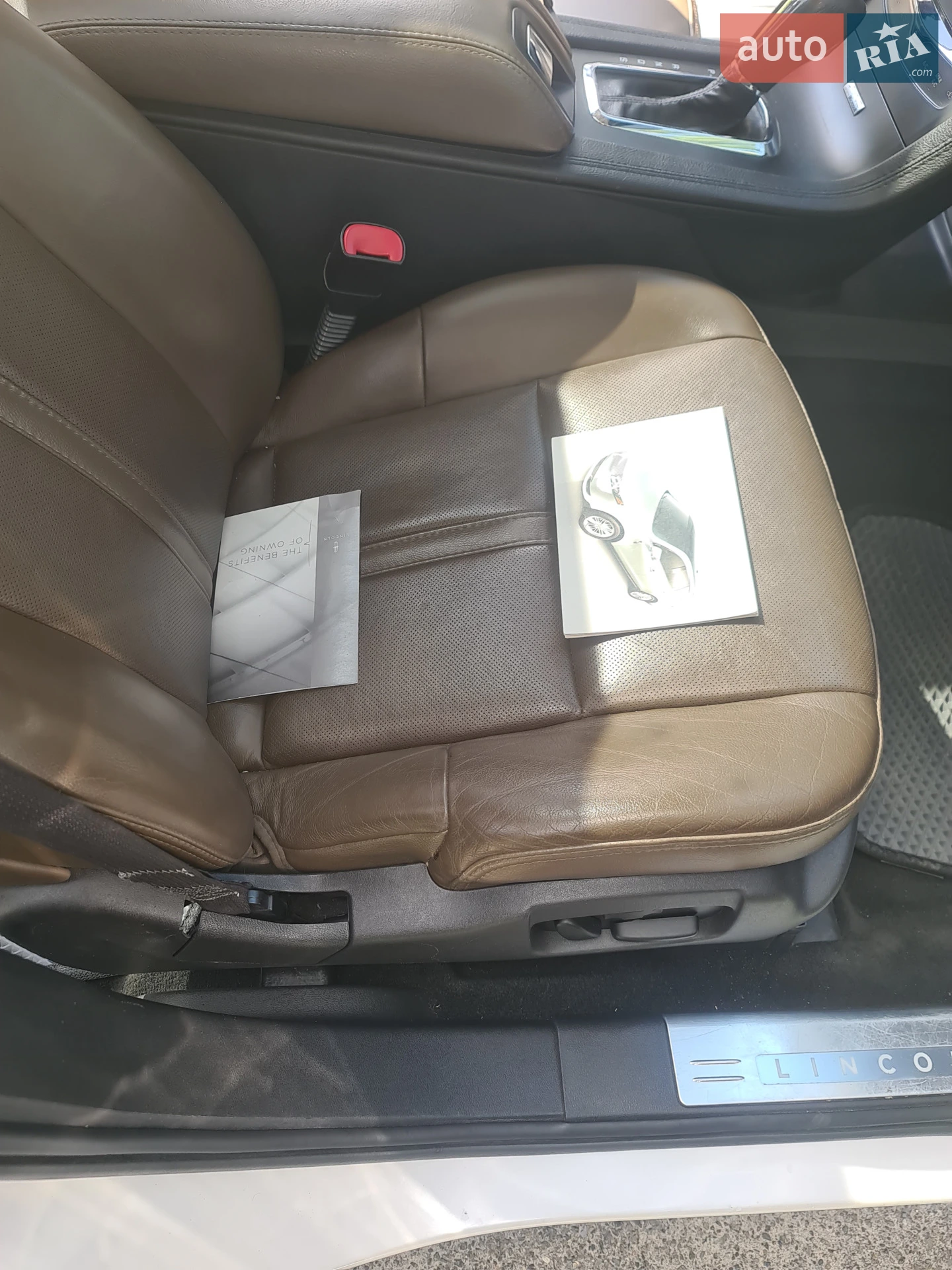 2012 Lincoln MKT - мініатюра 14