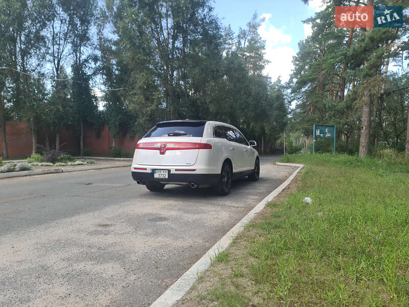 Внедорожник / Кроссовер Lincoln MKT 2012 в Киеве