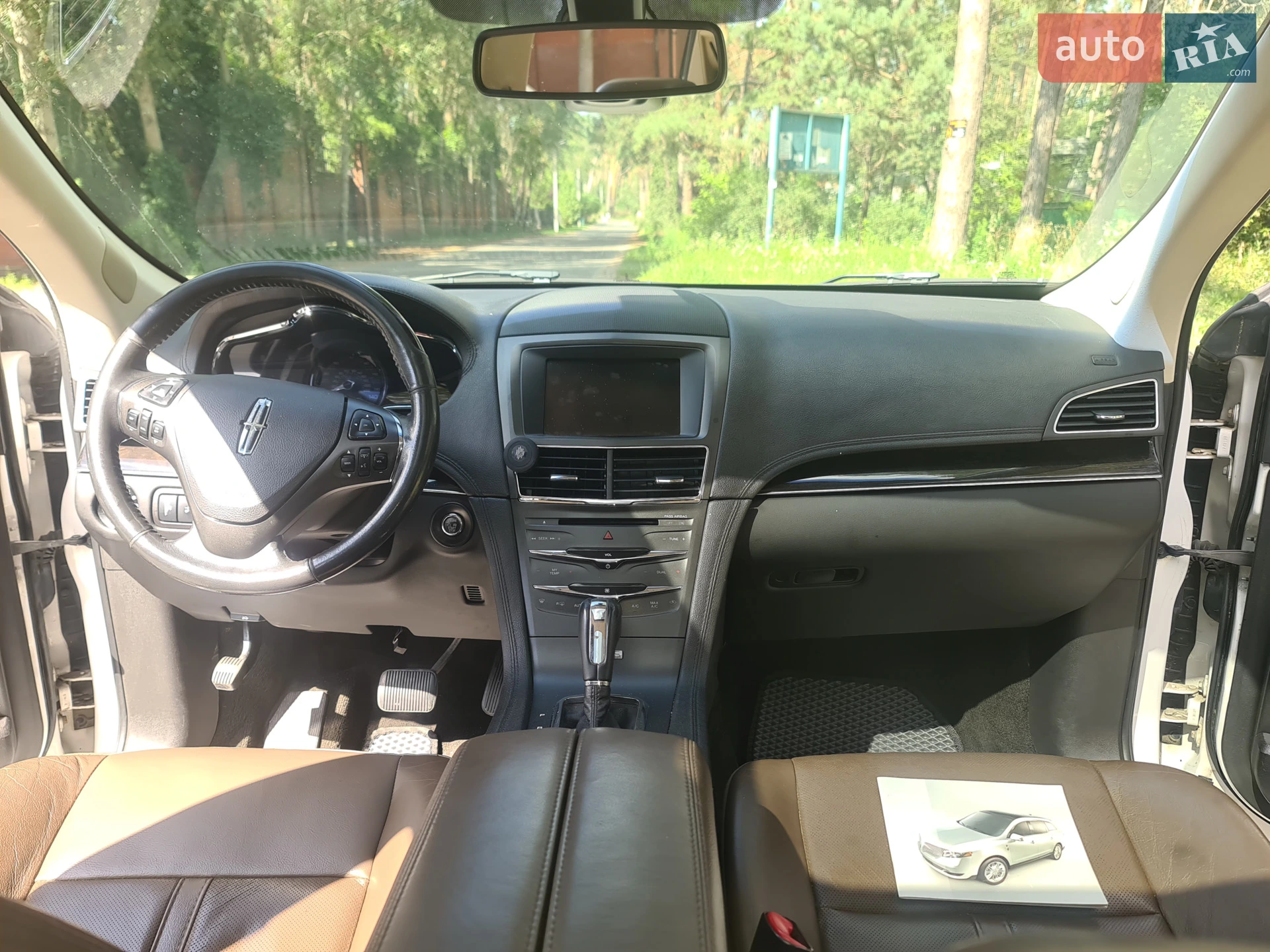 2012 Lincoln MKT - мініатюра 16