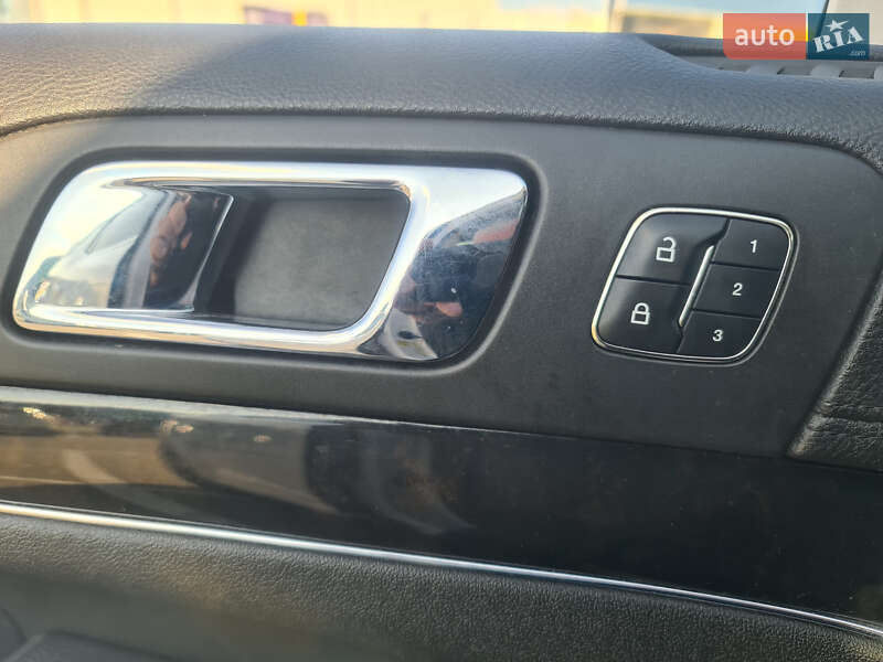 Внедорожник / Кроссовер Lincoln MKT 2012 в Киеве