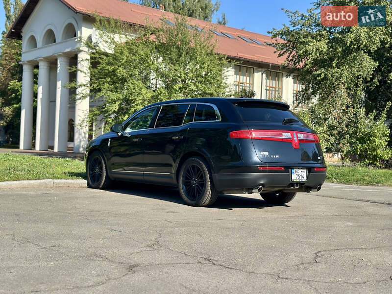 Внедорожник / Кроссовер Lincoln MKT 2016 в Киеве