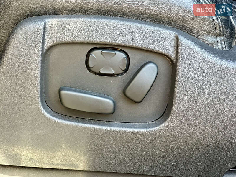 Внедорожник / Кроссовер Lincoln MKT 2016 в Киеве