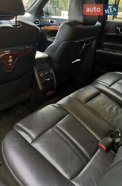 Внедорожник / Кроссовер Lincoln MKT 2015 в 