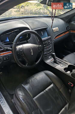 Внедорожник / Кроссовер Lincoln MKT 2015 в 
