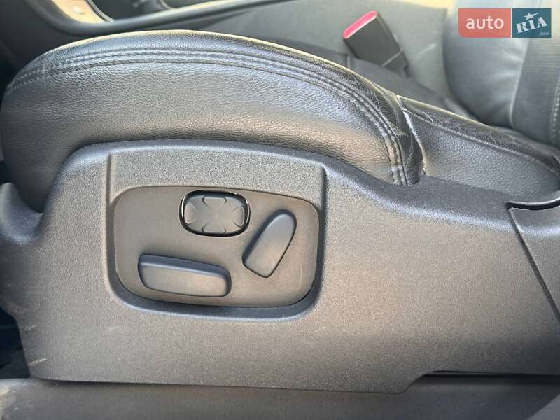 Внедорожник / Кроссовер Lincoln MKT 2016 в Киеве фото 22 Внедорожник / Кроссовер Lincoln MKT 2016 в Киеве