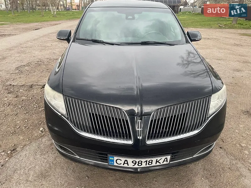 Lincoln MKT 2012