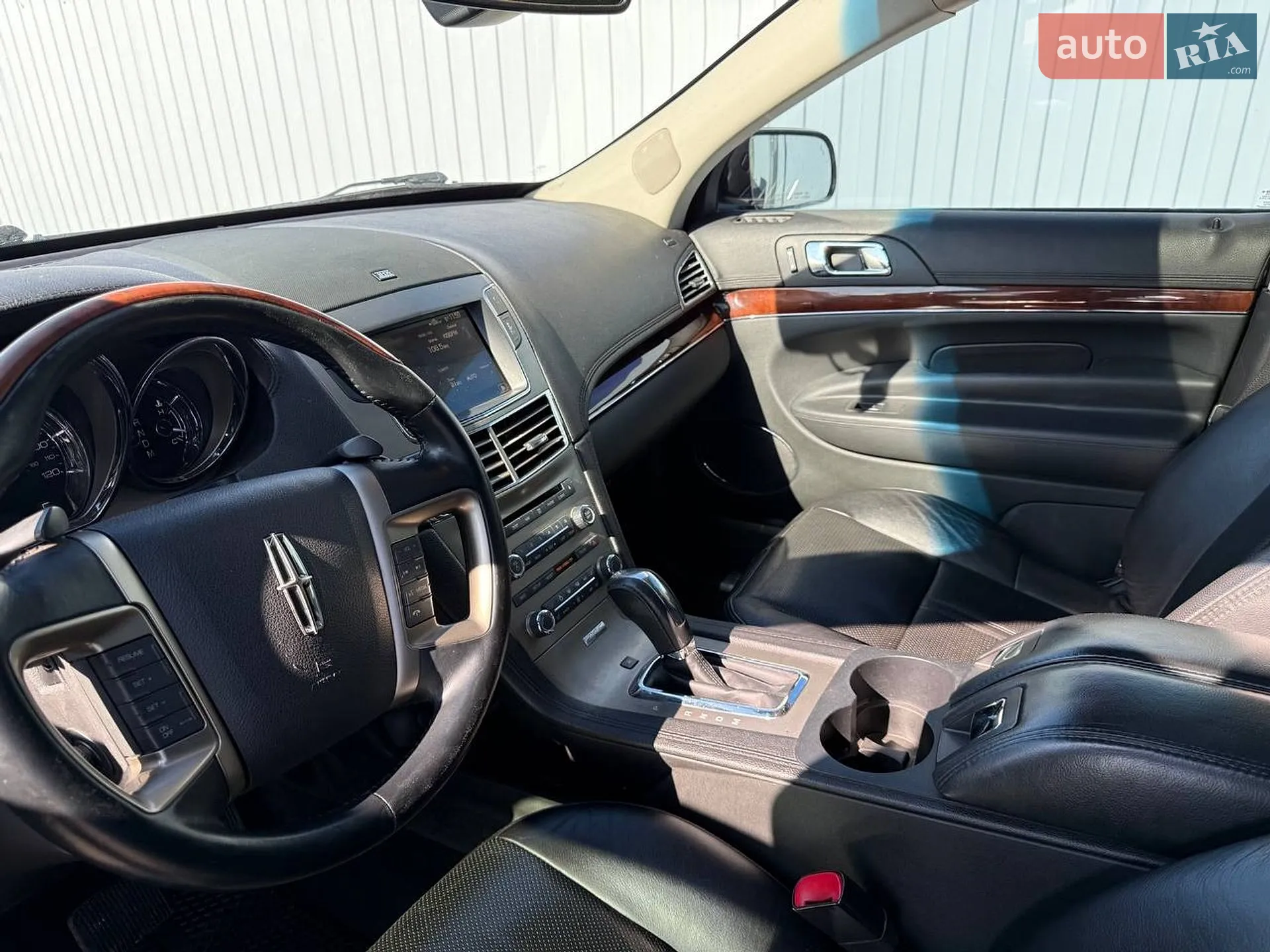 2012 Lincoln MKT - мініатюра 24