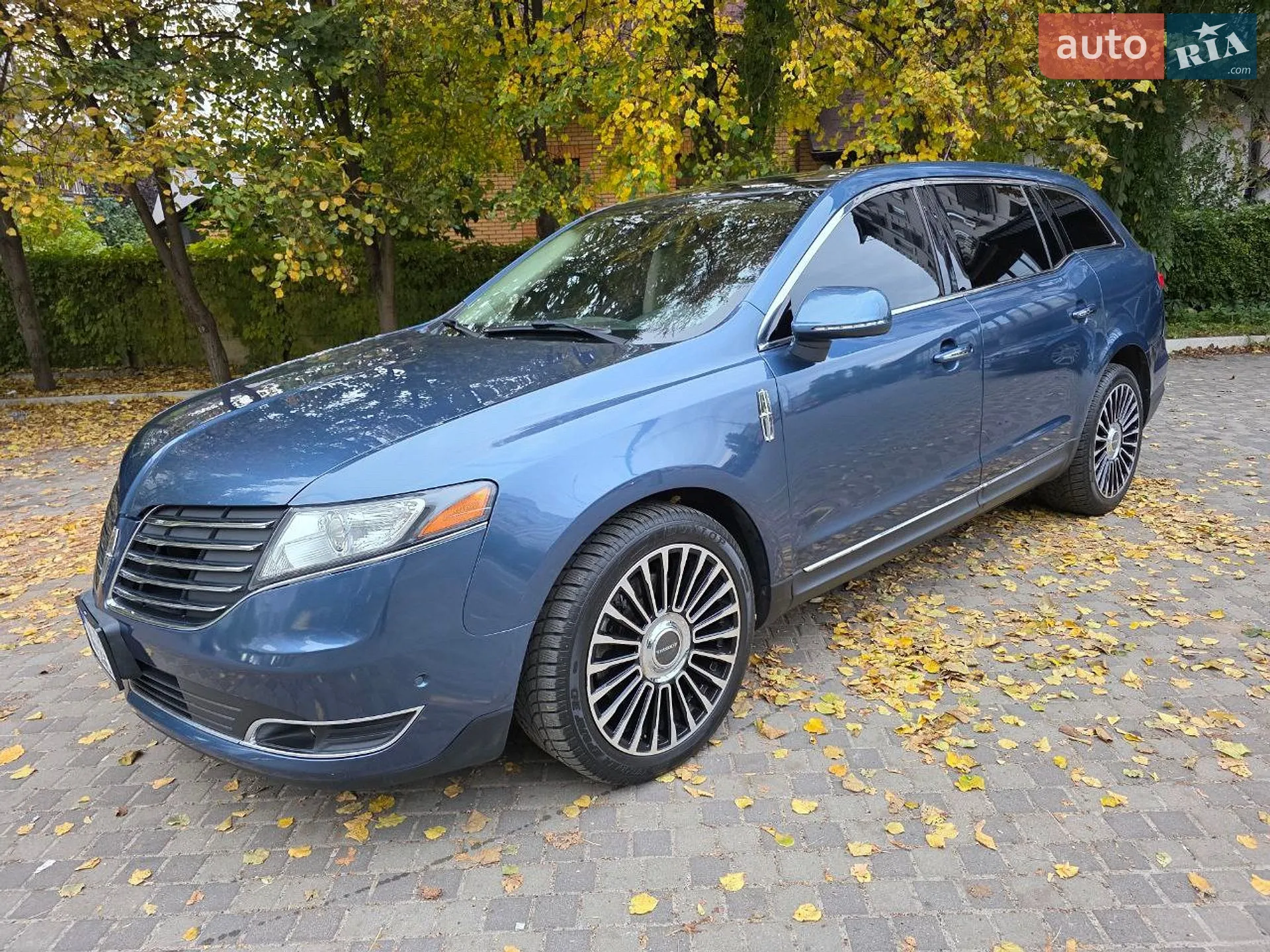 2019 Lincoln MKT - мініатюра 3