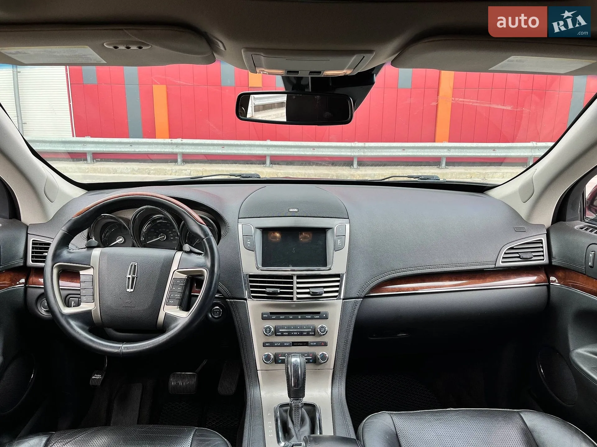 2012 Lincoln MKT - мініатюра 17