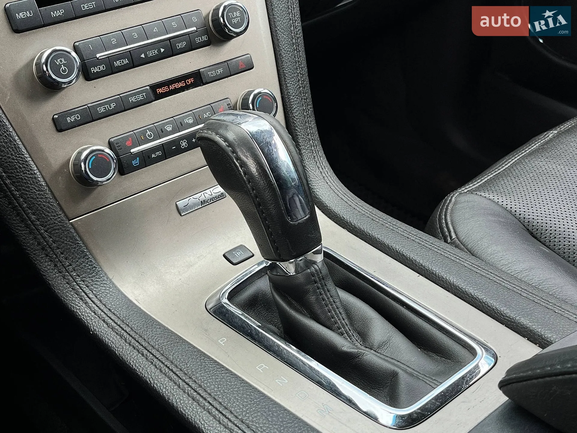 2012 Lincoln MKT - мініатюра 32