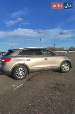 Позашляховик / Кросовер Lincoln MKX 2018 в 