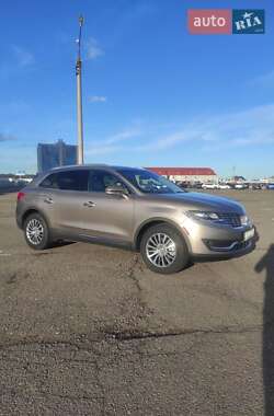 Позашляховик / Кросовер Lincoln MKX 2018 в 