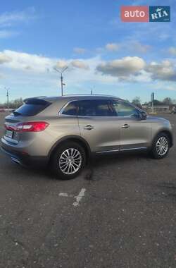 Позашляховик / Кросовер Lincoln MKX 2018 в 