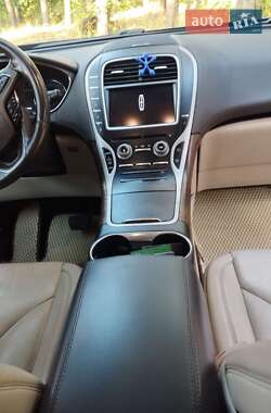 Внедорожник / Кроссовер Lincoln MKX 2015 в 
