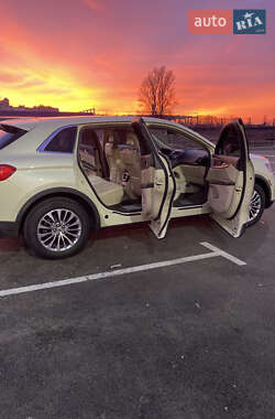 Внедорожник / Кроссовер Lincoln MKX 2015 в 