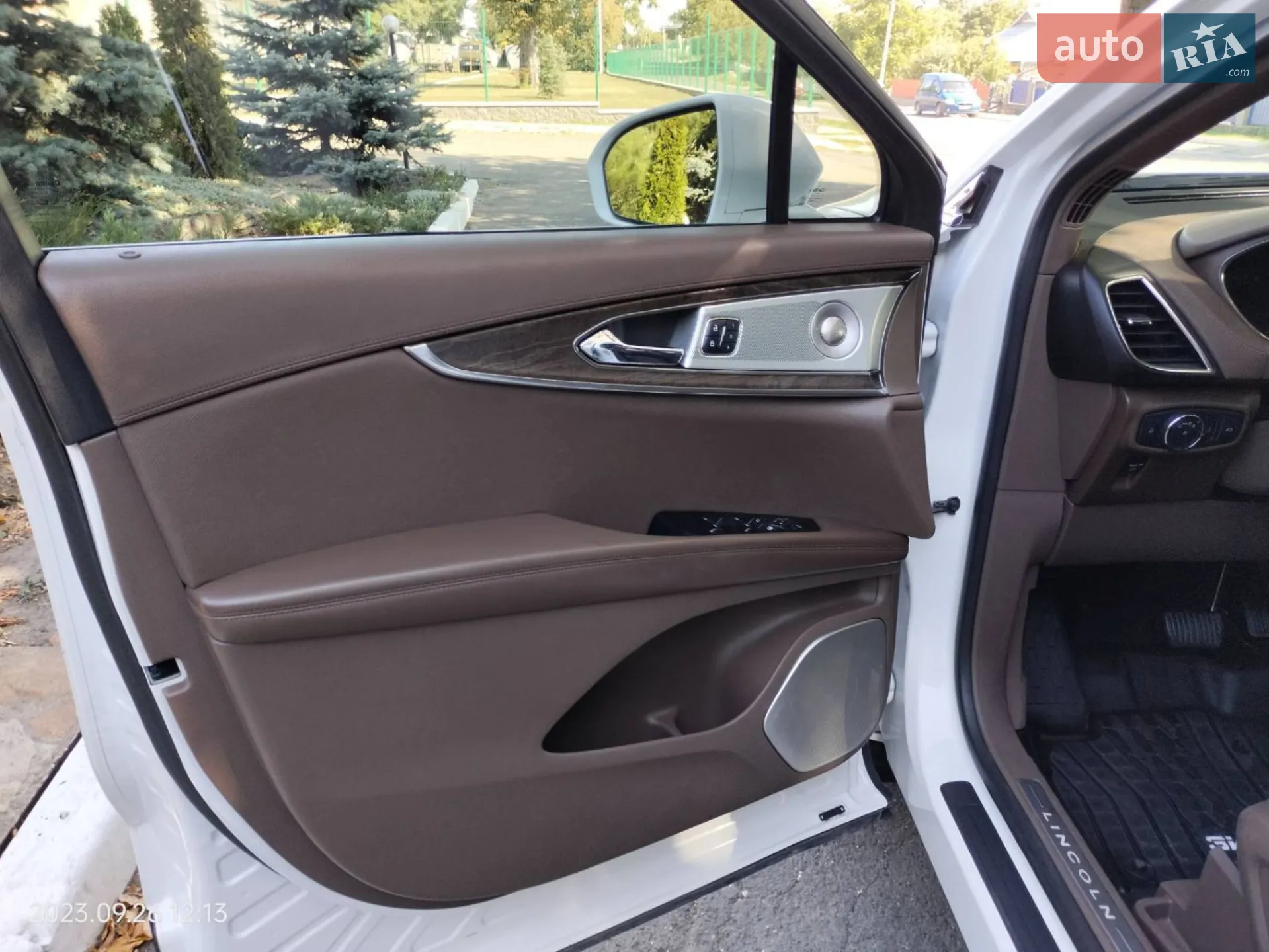 2015 Lincoln MKX - мініатюра 8