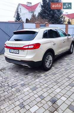 Внедорожник / Кроссовер Lincoln MKX 2015 в 