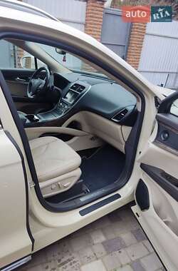 Внедорожник / Кроссовер Lincoln MKX 2015 в 