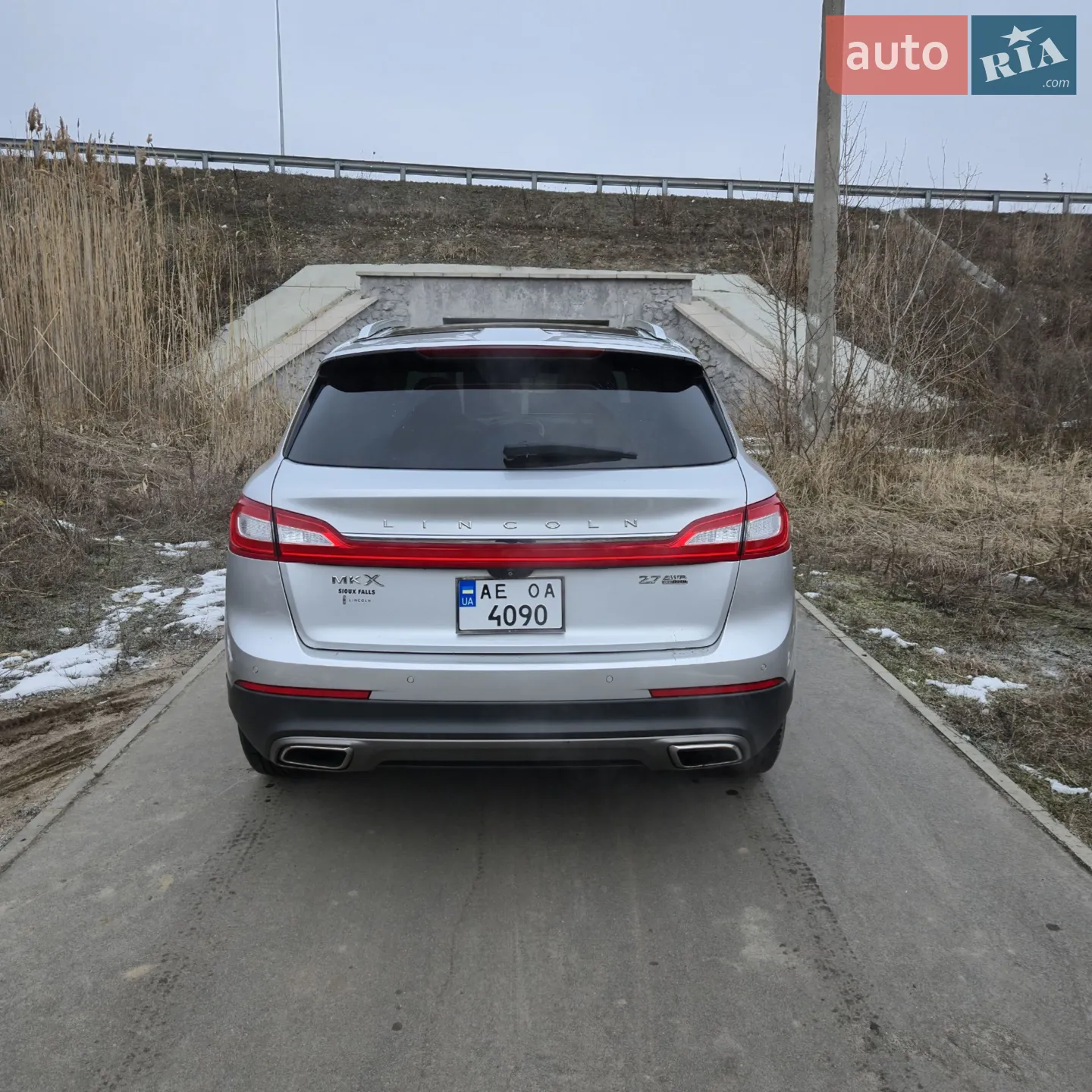 2016 Lincoln MKX - мініатюра 2