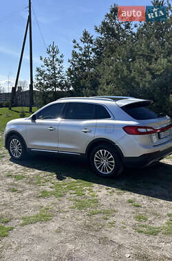 Внедорожник / Кроссовер Lincoln MKX 2015 в 