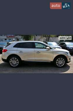 Внедорожник / Кроссовер Lincoln MKX 2017 в 