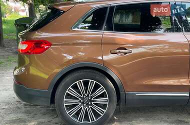 Внедорожник / Кроссовер Lincoln MKX 2018 в 